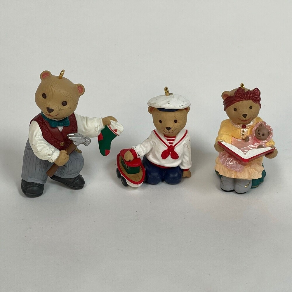 Hallmark 1993 Bear Family Figures Christmas Tree Ornament Lot‎ of 3